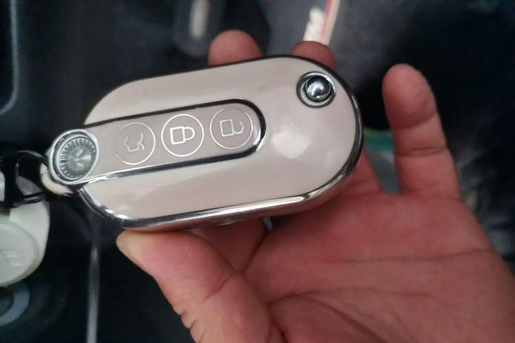 Used Wuling Hongguang MINIEV 2022 GAMEBOY 300km Enthusiast Model with Lithium Iron Phosphate
