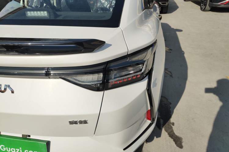 Used Dongfeng Aeolus Yixuan 2023 Mach Edition 1.5L Automatic Chasing Wind Version