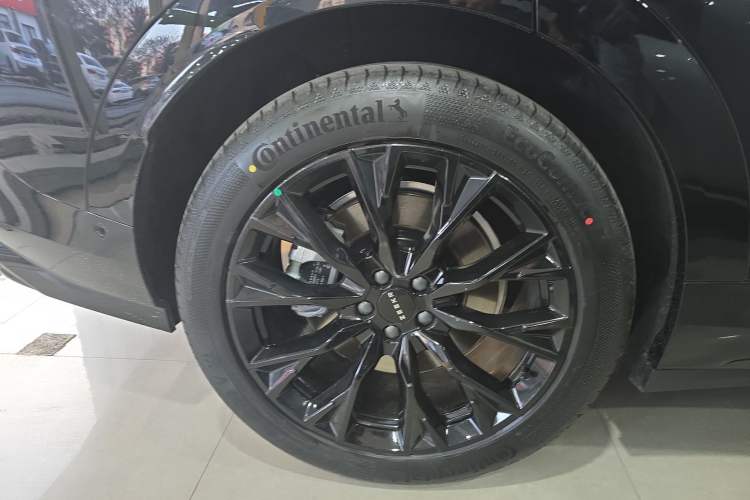 Used Zeekr 7X 2025 100 kWh Long-Range Rear-Wheel Drive with Intelligent Driving Features