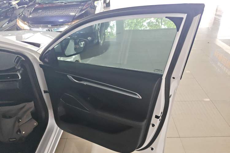 Used Geely Auto Emgrand 2023 4th Generation Champion Edition 1.5L CVT Luxury Model
