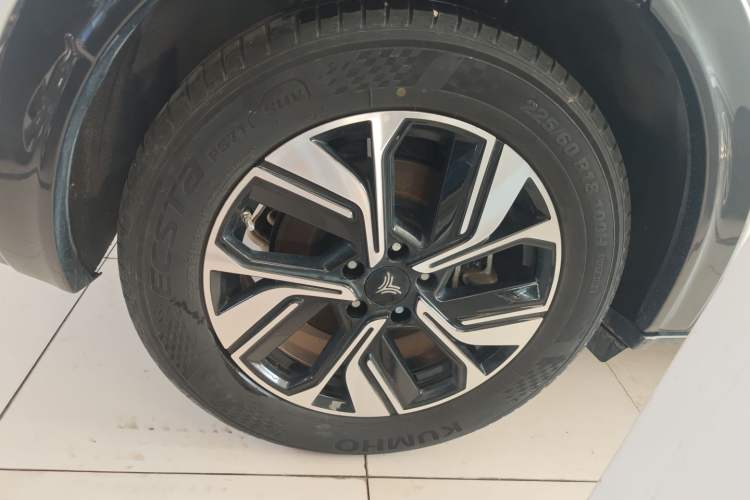 Used NETA U 2022 Zhi400 Pro Ternary Lithium
