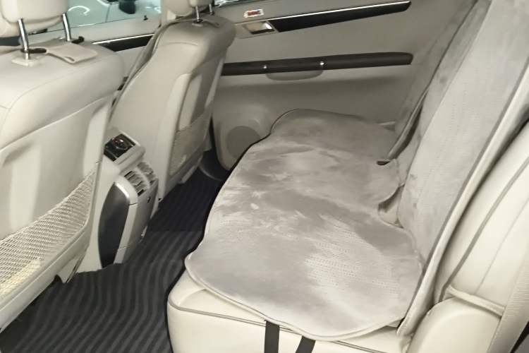 Used Mercedes-Benz R-Class 2017 R 320 4MATIC Business Edition Prestige Model