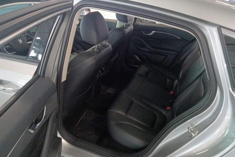 Used Bestune B70 2022 Third Generation 1.5T Automatic Premium Edition
