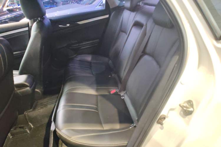 Used Honda Civic 2016 220TURBO CVT Luxury Edition
