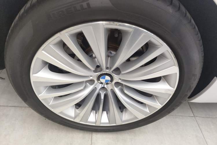 Used BMW 5 Series GT 2015 528i Luxury Edition