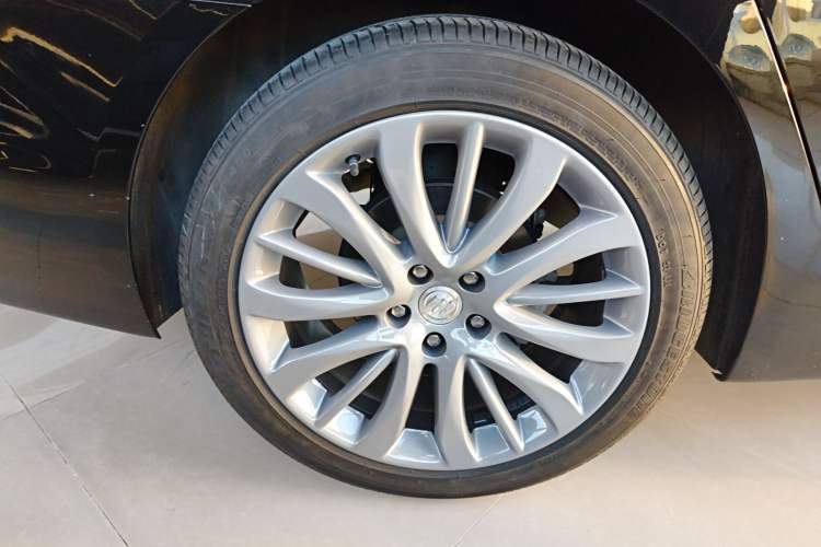 Used Buick LaCrosse 2019 28T Luxury Model
