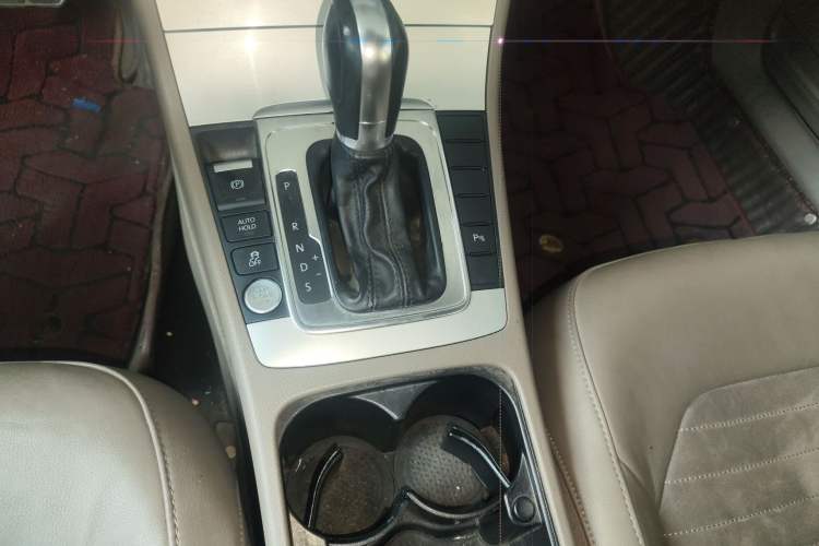 Used Volkswagen Magotan 2015 Facelift 1.8TSI Luxury Model
