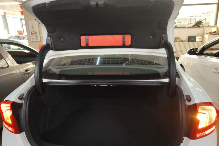 Used Volvo S60 2015 S60L 2.0T Zhiyuan Edition