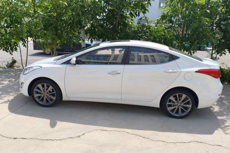 Used Hyundai Elantra 2015 1.6L Automatic Leading Model
