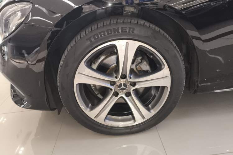 Used Mercedes-Benz E-Class 2016 E 200 L Sport Edition