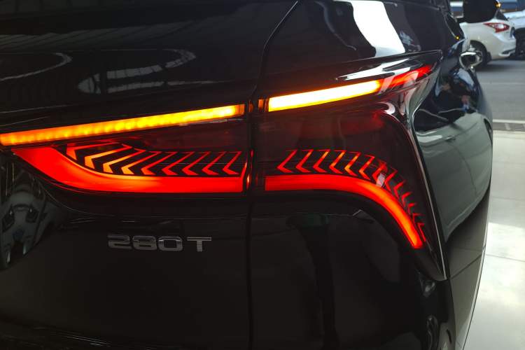 Used Changan CS75 PLUS 2021 1.5T Automatic Prestige Model
