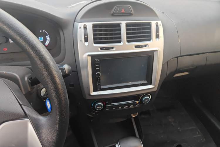 Used  300E 2017 Standard Model