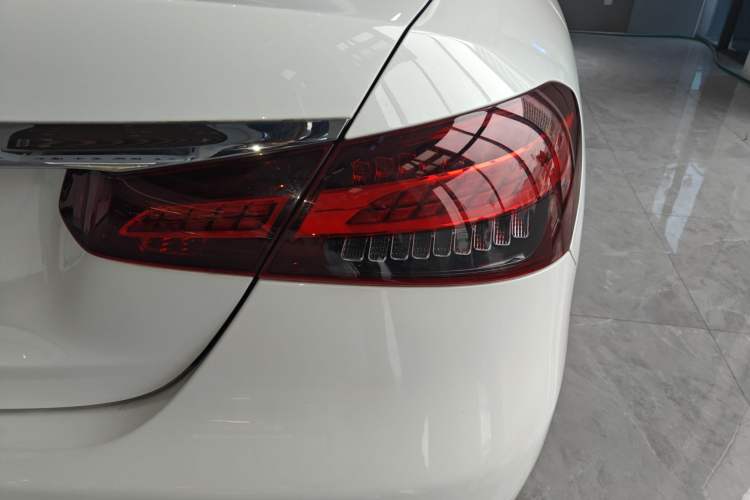 Used Mercedes-Benz E-Class 2022 E 300 L Sporty and Stylish Model
