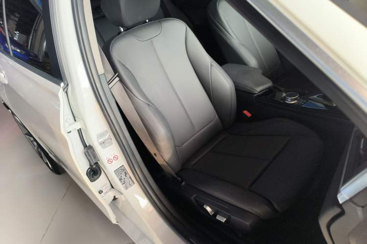 Used BMW 3 Series 2019 320Li Fashion Model