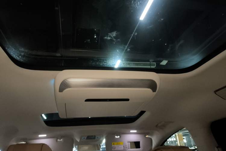 Used Denza D9 2024 DM-i 1050 Luxury Model