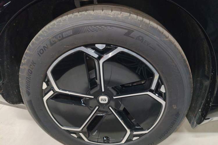 Used  YU7 2025 Ultra-Long Range Rear-Wheel Drive Version