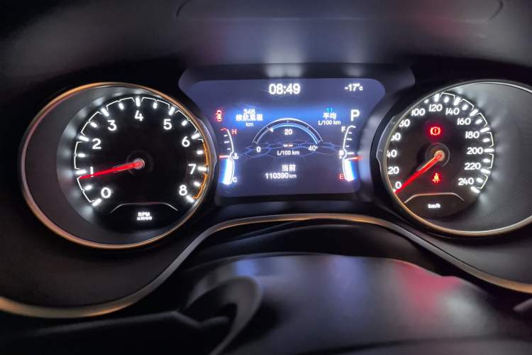 Used  Compass 2017 200T Automatic Family Edition