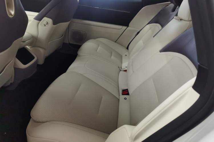 Used  12 2025 Ultra Extended-Range Edition