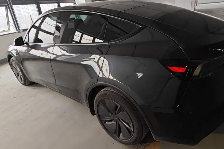 Used Tesla Model Y 2025 Long-Range All-Wheel Drive First Edition
