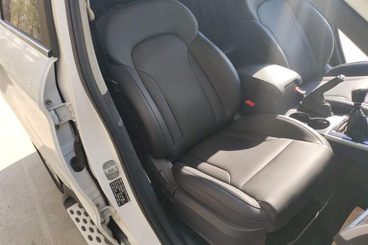 Used Haval H2 2016 Red Label 1.5T Manual Two-Wheel Drive Elite Model