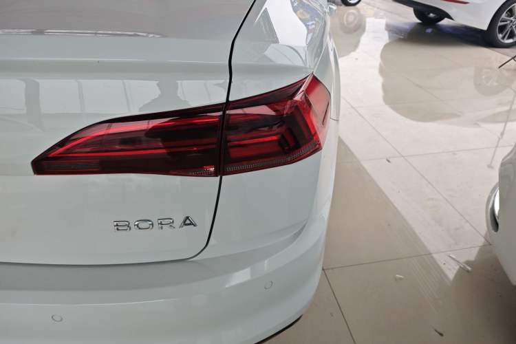Used Volkswagen Bora 2021 1.5L Automatic Fashionable Smart Connectivity Version
