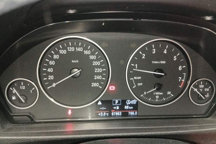 Used BMW 3 Series 2015 320i Luxury Line Stylish Edition
