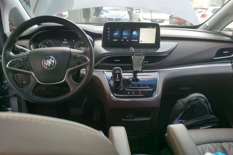 Used Buick GL8 2021 Land Cruiser Executive Class 652T Luxury Model
