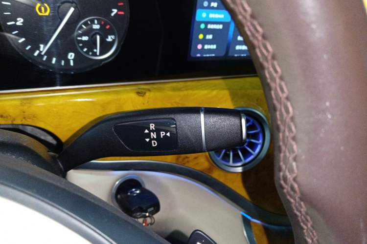 Used Mercedes-Benz Vito 2021 2.0T Elite Version 7 Seats