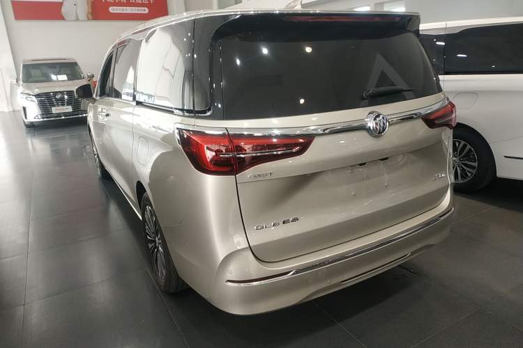 Used Buick GL8 2020 ES Land Cruiser 653T Luxury Model
