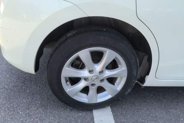 Used Nissan Tiida 2014 1.6L CVT Smart Model
