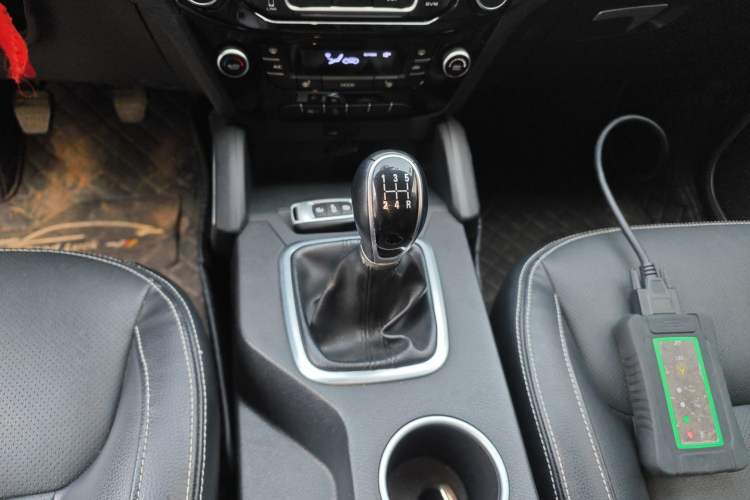 Used Geely Auto Vision X6 2016 1.8L Manual Luxury Model
