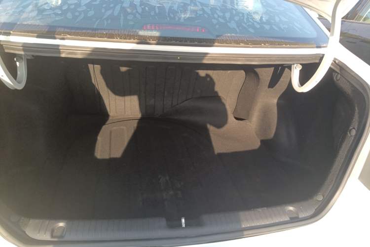 Used Kia K2 2015 Sedan 1.4L Automatic GLS
