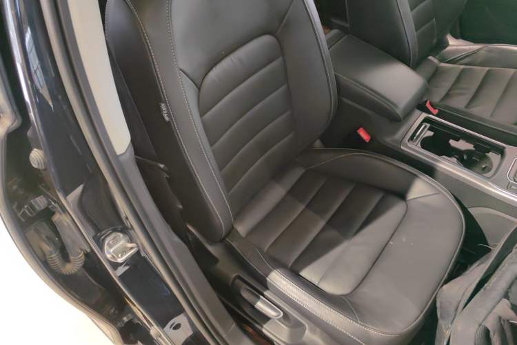 Used Volkswagen Passat 2017 280TSI DSG Luxury Edition
