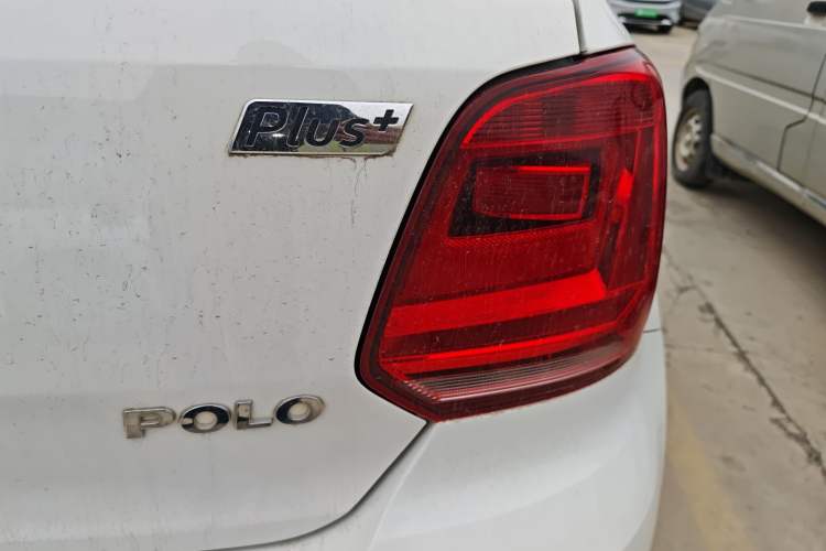 Used Volkswagen Polo 2016 1.4L Manual Fashion Model