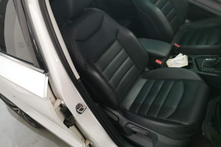 Used Volkswagen Tharu 2019 280TSI Two-Wheel Drive Luxury Version China VI Standard