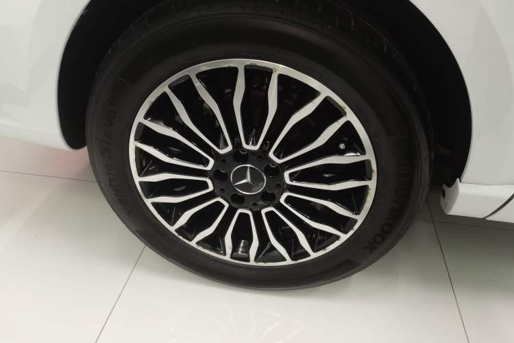 Used Mercedes-Benz V-Class 2017 V 260 Prestige Edition
