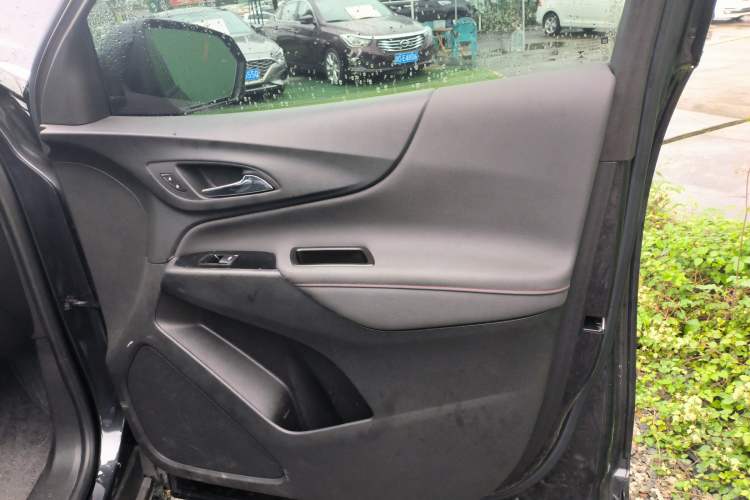 Used Chevrolet Equinox 2021 550T RS Smart Boundary-Pushing Edition