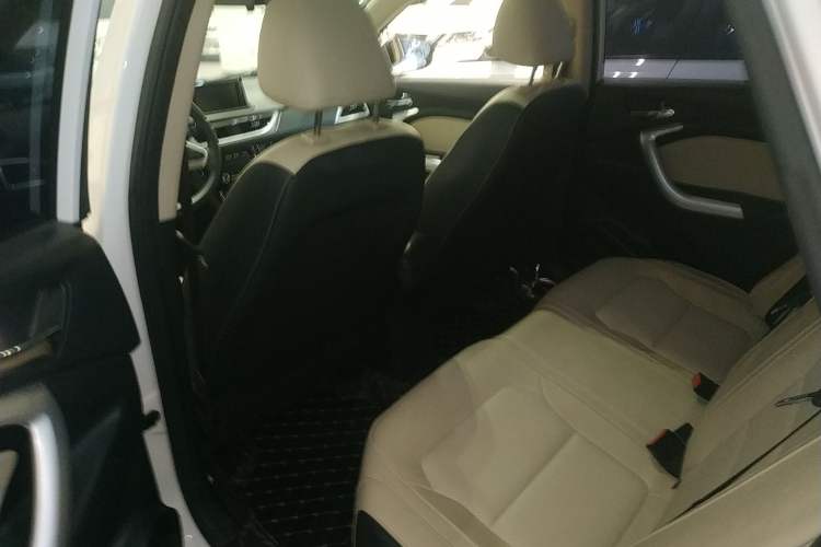 Used Changan Alsvin V7 2015 1.6L Manual Enjoyment Model China V Standard
