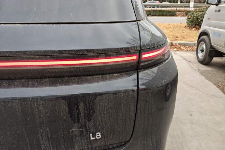 Used Li Auto L8 2023 Pro Model
