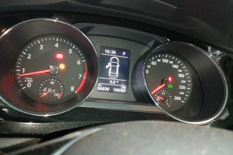 Used Volkswagen Sagitar 2016 230TSI 25th Anniversary Edition
