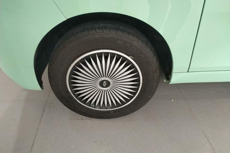 Used Chery QQ Ice Cream 2022 120km Conical Shape Lithium Iron Phosphate