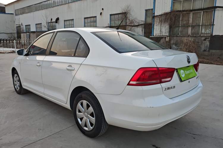 Used Volkswagen Santana 2015 1.6L Manual Fashion Edition
