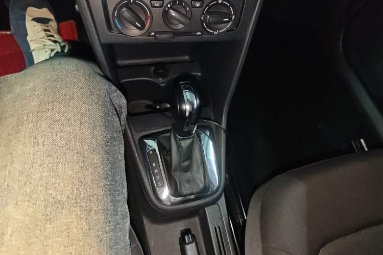 Used Volkswagen Jetta 2015 Value Edition 1.6L Automatic Fashion Version