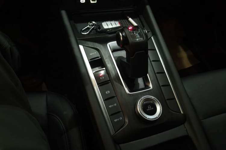 Used Great Wall Poer 2023 2.0T Passenger Version Automatic Diesel Two-Wheel Drive Comfort Trim – GW4D20M