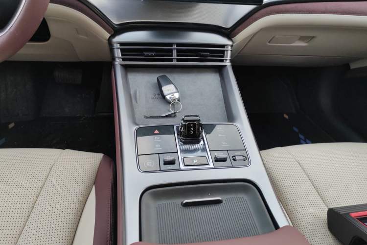 Used BYD Seal 07 DM-i 2025 Intelligent Driving Version DM-i 1.5L 125 km Prestige Edition
