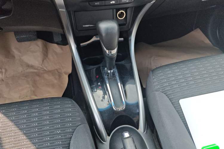 Used Honda Crider 2013 1.8L automatic luxury edition
