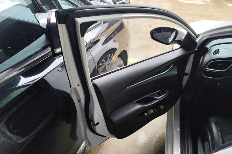 Used Buick GT 2018 18T Automatic Elite Model
