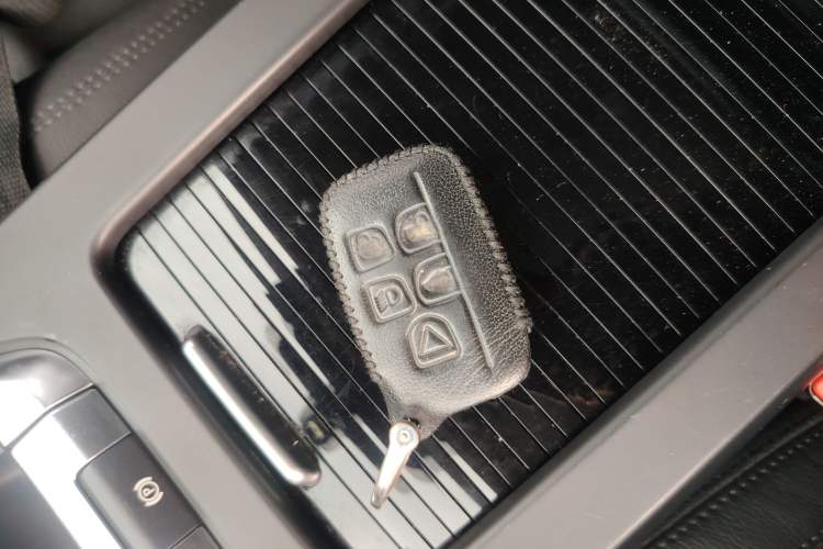 Used Land Rover Discovery Sport 2019 240 PS PURE Edition China VI Standard
