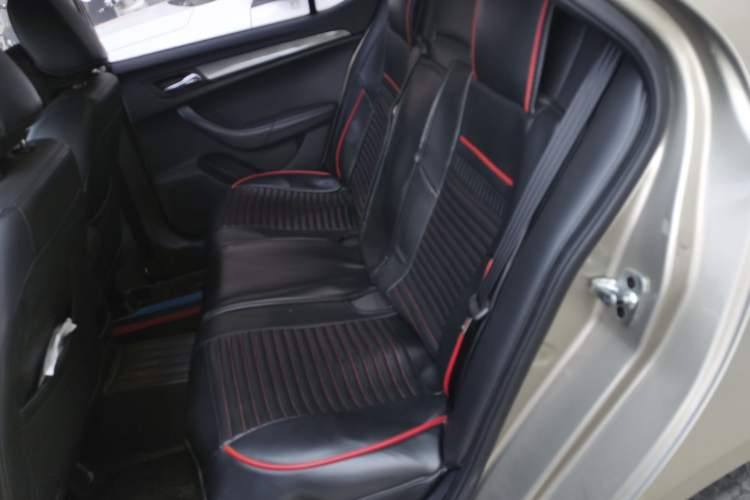 Used Roewe 360 2016 1.5L Automatic Smart Screen Version
