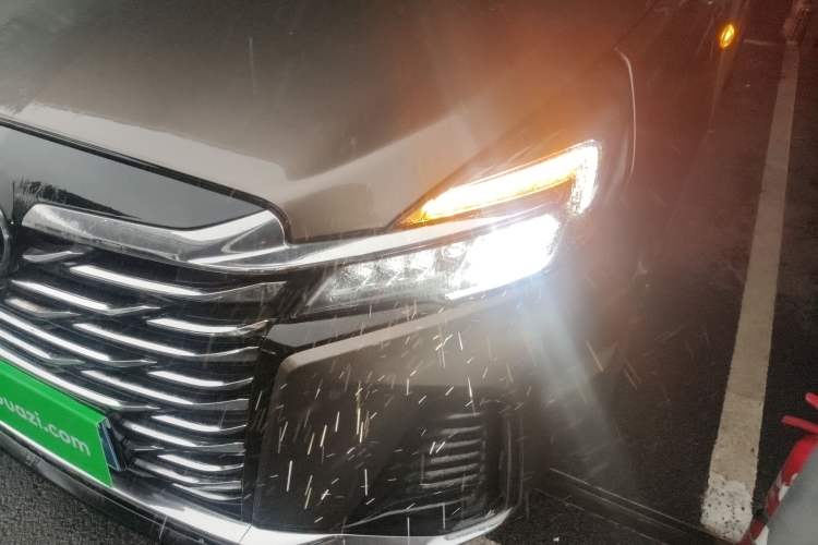 Used Buick GL8 2023 Land Executive Class Smart Enjoyment Model
